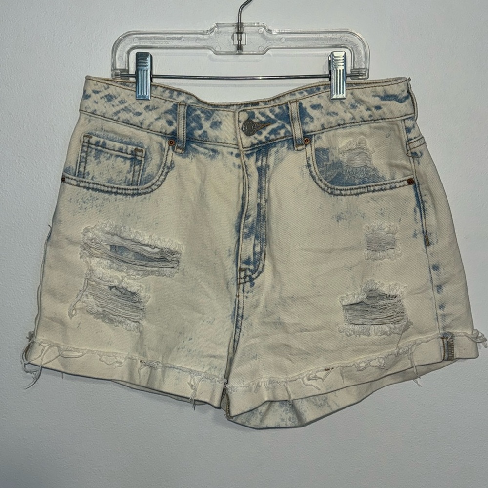 PacSun Distressed Jean Shorts - Light Blue and Cream